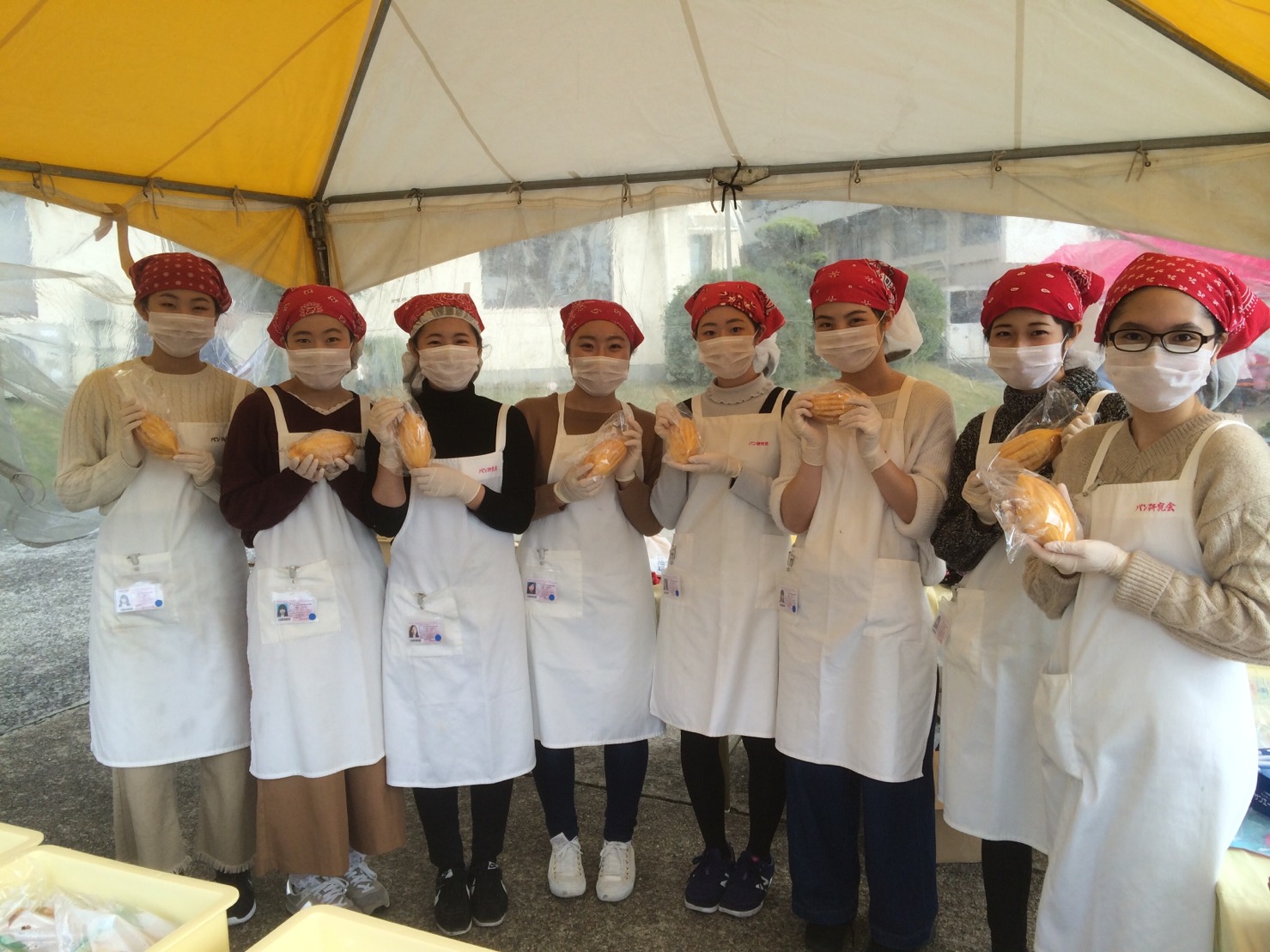 20171111神戸女子大「パン研究会」学祭 (3).jpg